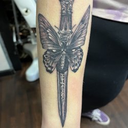 Stand Fast Tattoo & Beauty - Butterfly  dagger