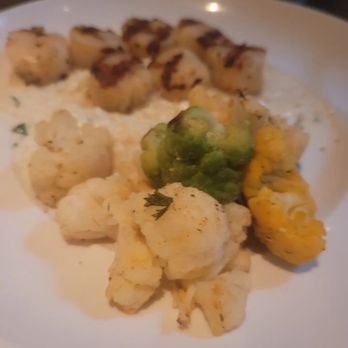 Seasons 52 - scallops amd rissoto - New American Near Me - Troy, Michigan
