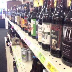 Vins & Viandes - Aisles and aisles of beer.