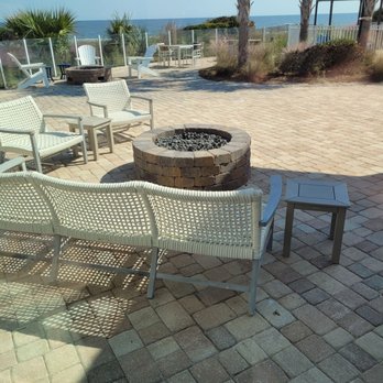 24 Coastal Grill - Bars Near Me - Jekyll Island, Georgia