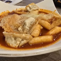 Tteokbokki with cheese