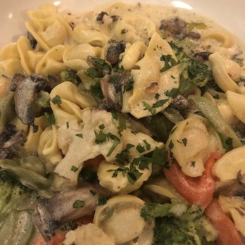 Pompilios - Italian Near Me - Newport, Kentucky