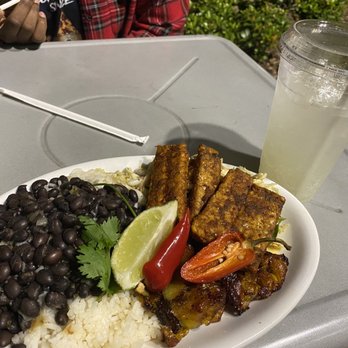Bodega - Tempeh Plato and Limeade Soda - Latin American Near Me - St Petersburg, Florida