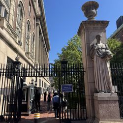 Hooda Halal Cart - Cart is in front of this at Columbia