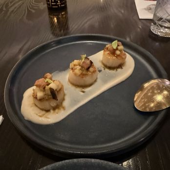 Gordon Ramsay Hell's Kitchen - Scallop appetizer. I have to have this again. - New American Near Me - Miami, Florida Gordon Ramsay Hell's Kitchen - Scallop appetizer. I have to have this again. - New American Near Me - Miami, Florida