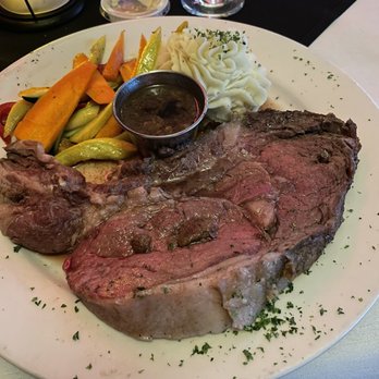 Bernard's Grove - Mostly fat and grizzle. Unappealing and unappetizing.  Prime rib - American Near Me - Rochester, New York