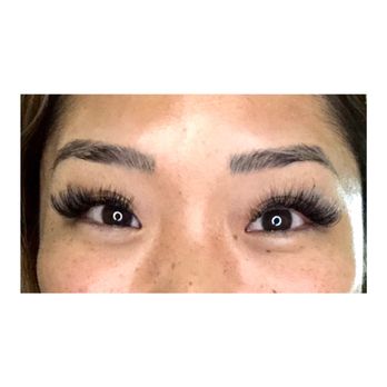 Fleur de Lash - Voluminous cat eye set of lash extensions. Fleur de Lash. - Makeup Artists Near Me - Dallas, Texas