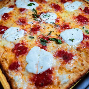 Matto Wine Bar - Burrata pizza - Wine Bars Near Me - Shelton, Connecticut Matto Wine Bar - Burrata pizza - Wine Bars Near Me - Shelton, Connecticut