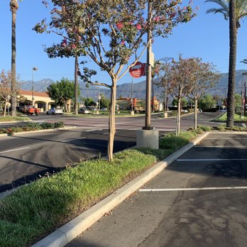 Mountain Vista Plaza - Landscapes exit to signal on Huntington - Shopping Centers Near Me - Duarte, California Mountain Vista Plaza - Landscapes exit to signal on Huntington - Shopping Centers Near Me - Duarte, California