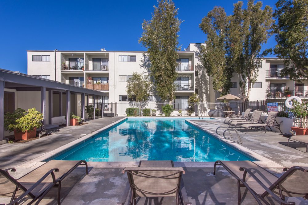 TARZANA SPRINGS Updated September 2024 38 Photos & 27 Reviews