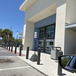Walgreens - Front