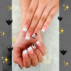 Lux Nail Studio