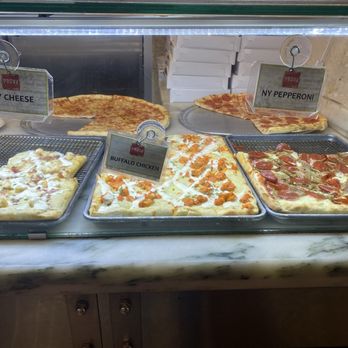 Prova Pizzabar - View of displayed pizzas - Pizza Near Me - New York, New York