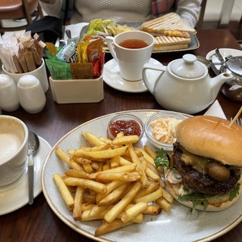 Forte's - Mushroom & Cheese Burger with Skinny Fries - Coffee & Tea Near Me - Llandudno, CWY Forte's - Mushroom & Cheese Burger with Skinny Fries - Coffee & Tea Near Me - Llandudno, CWY