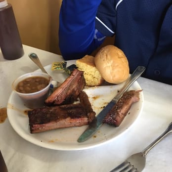 Andre's Blue Ribbon Barbeque - Barbeque Near Me - Oneonta, New York