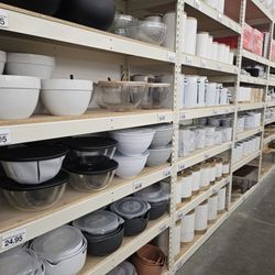 Crate & Barrel Outlet - Kitchenware