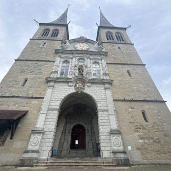 Hofkirche St. Leodegar - Churches Near Me - Luzern, LU
