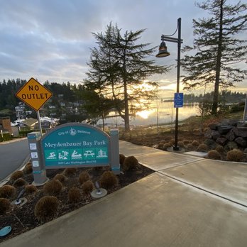 Meydenbauer Bay Park - Entrance - Parks Near Me - Bellevue, Washington