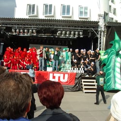 Drachenbootregatta - Siegerehrung in den Nebenwettbewerben (Outfit usw.)