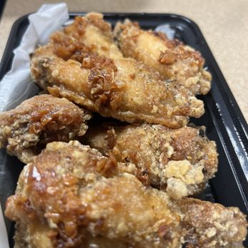 Bread Spot - Garlic & Butter Chicken Wings - Cnh G Chin B Ti - Vietnamese Near Me - Rosemead, California