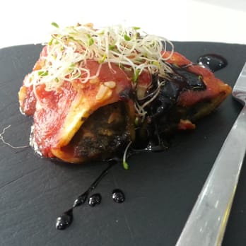 La Criolla - Tapas Bars Near Me - Granada, GR