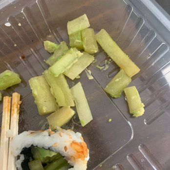 Mama M Sushi - Avocado cucumber sushi roll - Japanese Near Me - Pasadena, California