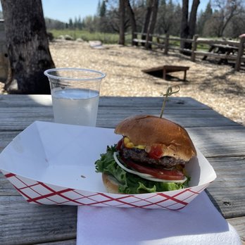 Indigeny Reserve - Hamburger at picnic tables - Cideries Near Me - Sonora, California Indigeny Reserve - Hamburger at picnic tables - Cideries Near Me - Sonora, California