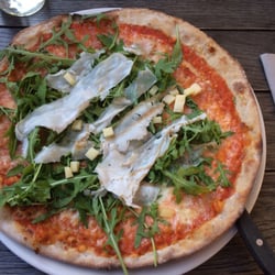 ALTO - Pizza "Rosengarten" mit Südtiroler Roggenmehl