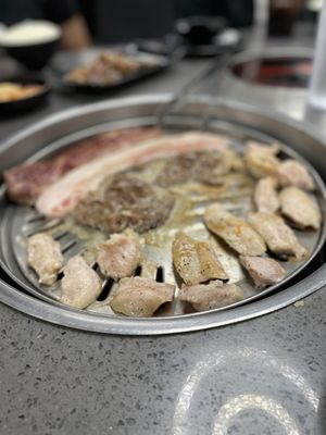 Goku Korean BBQ & Hot Pot by null