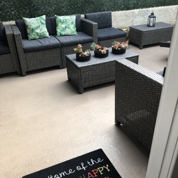 The Edgewater - Cute patio area - Hotels Near Me - Avalon, California The Edgewater - Cute patio area - Hotels Near Me - Avalon, California