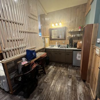 Grey Squirrel Resort & Vacation Rental Homes - Big Bear Lake, CA
