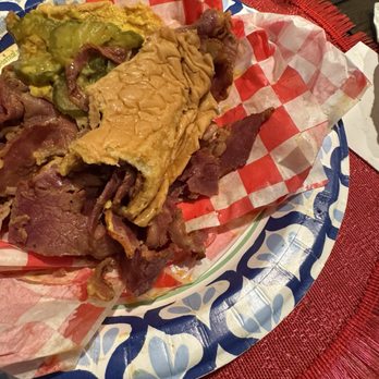 Tam's Burgers - Pastrami Sandwich - Burgers Near Me - Bellflower, California