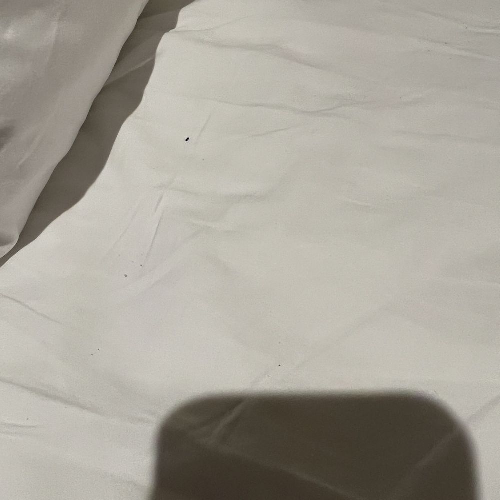 Esme Hotel Miami Beach - Sand/ dirt particles found on bed when getting ready to sleep. - Hotels Near Me - Miami, Florida Esme Hotel Miami Beach - Sand/ dirt particles found on bed when getting ready to sleep. - Hotels Near Me - Miami, Florida