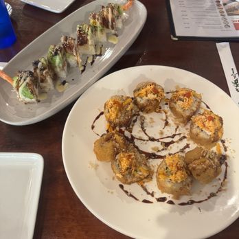 Kangnam Style - Dragon and Golden California rolls - Sushi Bars Near Me - El Paso, Texas Kangnam Style - Dragon and Golden California rolls - Sushi Bars Near Me - El Paso, Texas