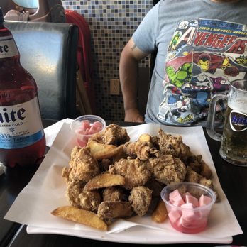 Hello Pizza - Whole fried chicken - Pizza Near Me - La Canada Flintridge, California Hello Pizza - Whole fried chicken - Pizza Near Me - La Canada Flintridge, California