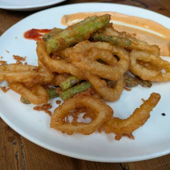 Fattoria E Mare - Fried Calamari and Asparagus - Italian Near Me - Half Moon Bay, California