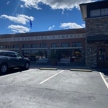 Calhoun's - American Near Me - Pigeon Forge, Tennessee