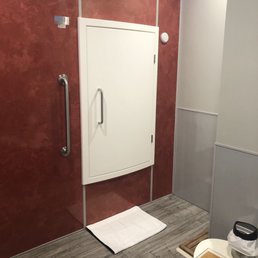 Float room door, private bath/shower