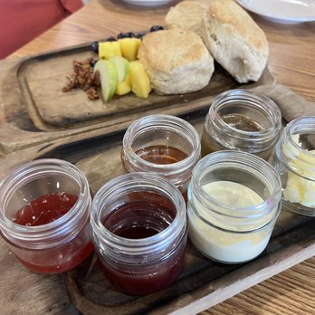 Big Bear Biscuits - 3 Bears and bees - Breakfast & Brunch Near Me - Indianapolis, Indiana