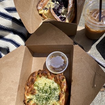 Tilikum Place Cafe - Dutch Babies - New American Near Me - Seattle, Washington