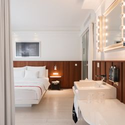 Ruby Sofie Hotel & Bar
