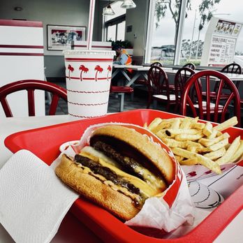 In-N-Out Burger - Burgers Near Me - San Diego, California In-N-Out Burger - Burgers Near Me - San Diego, California