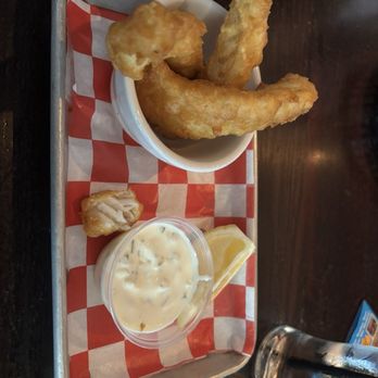 The Black Rose - Fish bites - American Near Me - Boston, Massachusetts