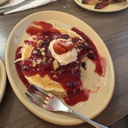 Strawberry/blueberry pancakes Strawberry/blueberry pancakes