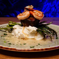 Mas Loco Cantina - Surf Turf, Filet MIgnon with 3 Jumbo Prawns, with mashed potatoes