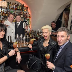 Bar 13