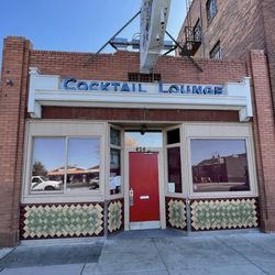 Abby's Highway 40 - The entrance