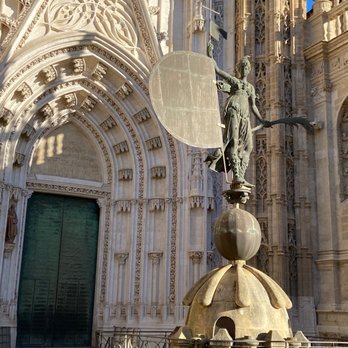 Cathedral de Sevilla - Churches Near Me - Seville, SE Cathedral de Sevilla - Churches Near Me - Seville, SE