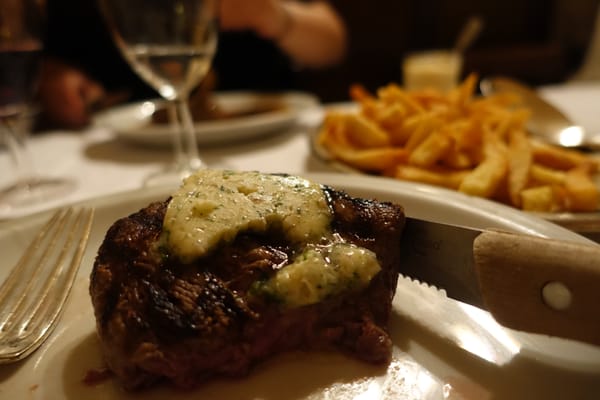 À la Biche au Bois by null