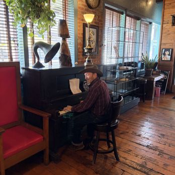 Mystic Cafe - Greeted by this piano playing fella - Breakfast & Brunch Near Me - Lewiston, Idaho Mystic Cafe - Greeted by this piano playing fella - Breakfast & Brunch Near Me - Lewiston, Idaho